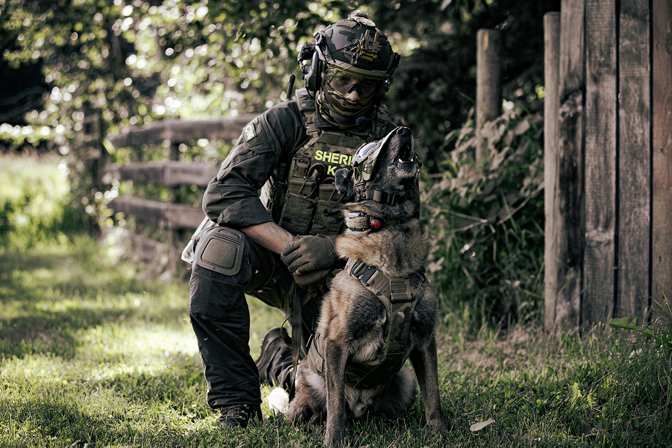 LOF Dual Handle Ops Lead on a working K9 Dog and Police Officer